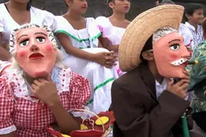 “El Crucero” celebra Velada Cultural