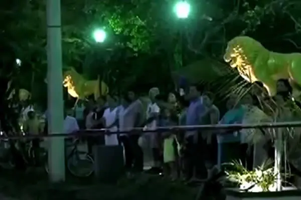 Inauguran Paseo de Los Leones Centenario Rubén Darío