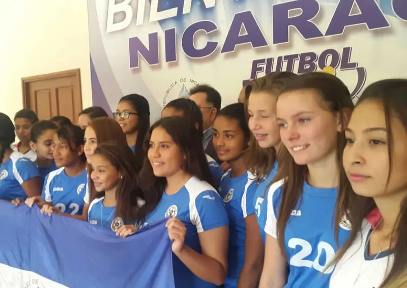 Abanderamiento de la Selección Sub-15 femenina rumbo a Orlando, Florida.