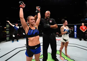 Ya vieron la genial patada de Paige Vanzant en UFC Vancouver