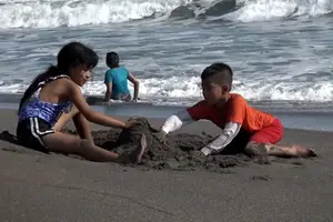 Turistas nacionales y extranjeros se relajaron en Playa “Las Peñitas”