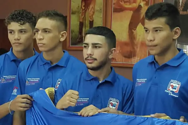 Abanderan a selección juvenil de boxeo para compromiso continental en Costa Rica