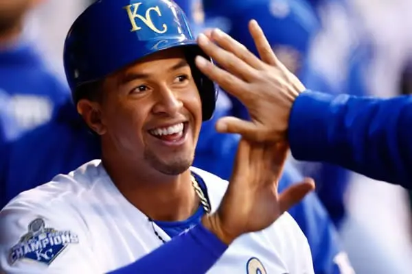 Cheslor Cuthbert bateó de 3-2 ante Minnesota y ahora batea de nuevo en .280