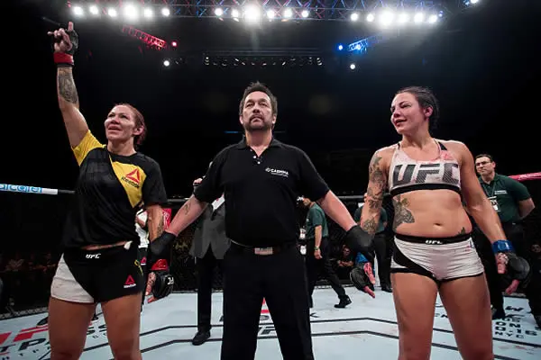 Cris Cyborg lució devastadora contra Lina Lansberg en UFC Fight Night Brasilia