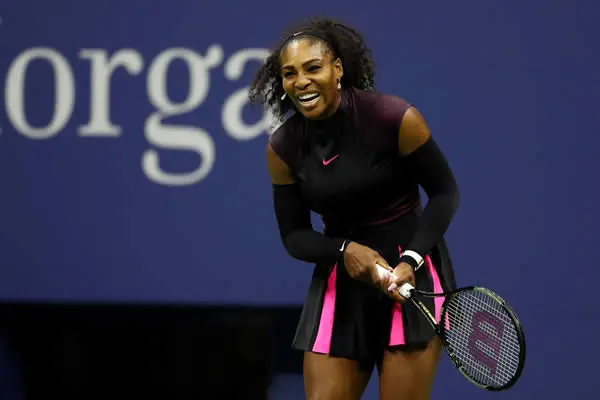 Serena Williams avanza a la tercera ronda del US Open con nuevo récord de victorias
