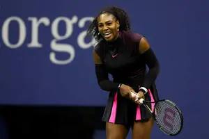 Serena Williams avanza a la tercera ronda del US Open con nuevo récord de victorias