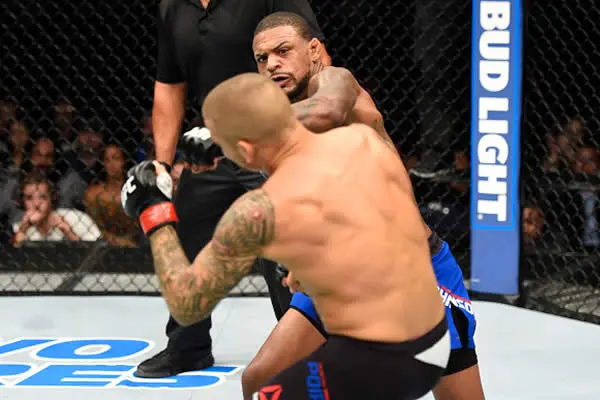 En UFC Hidalgo Johnson mandó a descansar temprano a Poirier y Brunson a Uriah Hall