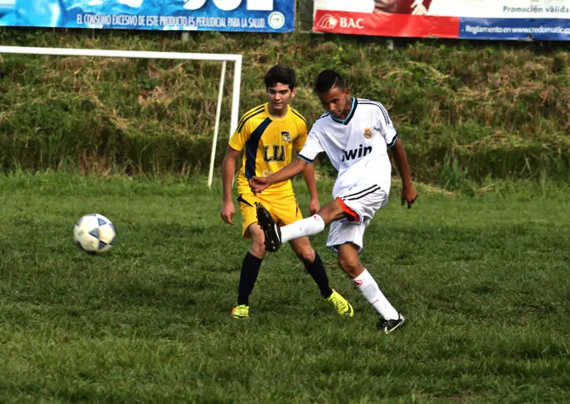 Continúa la acción en la Copa Movistar Intercolegial