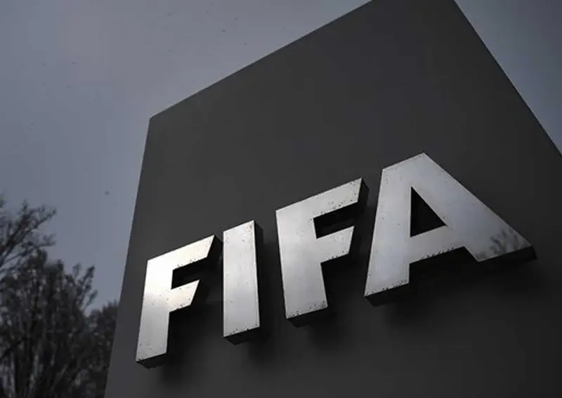 FIFA sanciona a Atlético de Madrid y Real Madrid