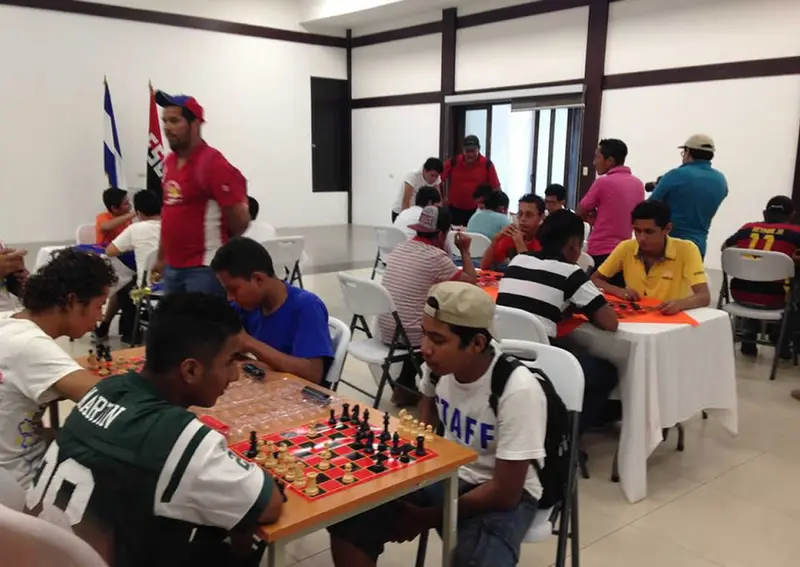 MDAA organizó torneo de tablero, ajedrez y dominó en el Parque Japonés