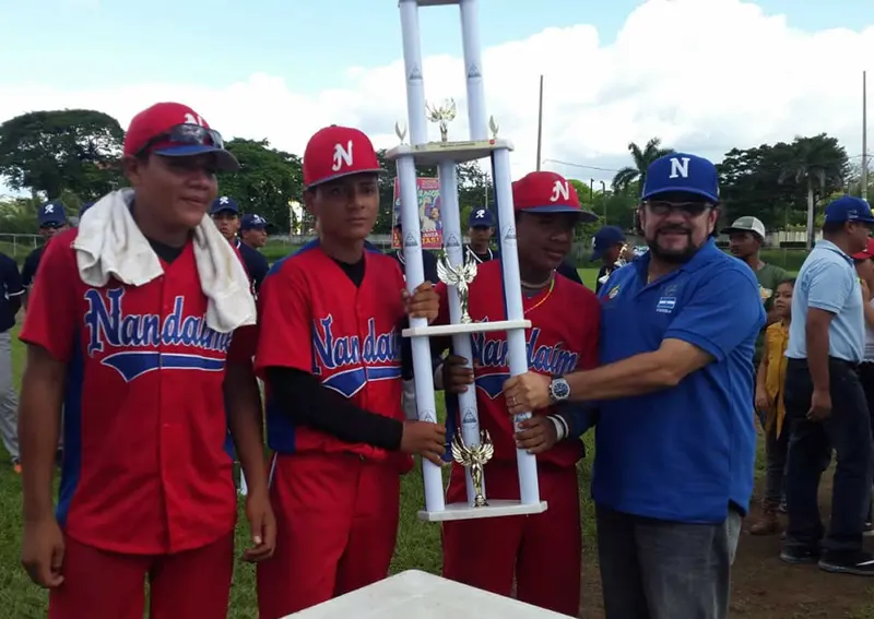 Granada se corona campeón del béisbol juvenil "AA"