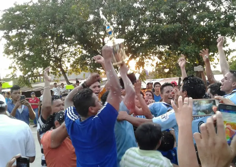 Los Cheyennes nuevos campeones del fútbol sala de primera división