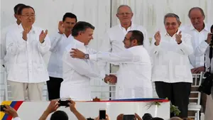 Gobierno de Colombia y FARC-EP firman la paz tras 52 años de guerra