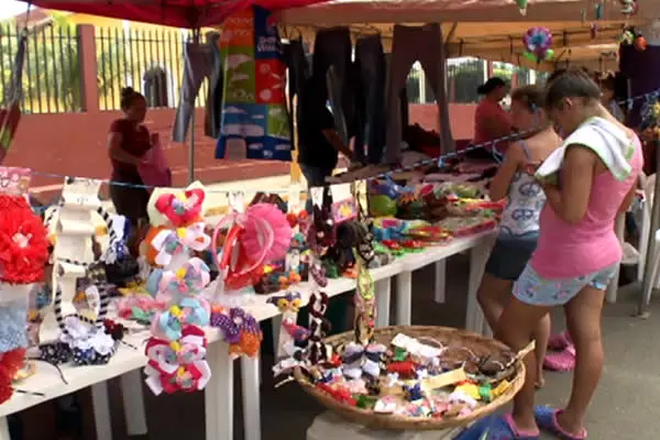 Manos emprendedoras de Tipitapa participan en Feria Municipal