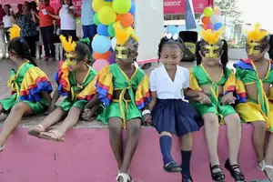 Niños y padres de Bluefields celebran con amor el Octubre Victorioso