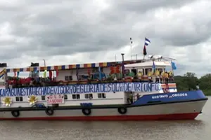 Carnaval Acuático engalana aún más al Río San Juan