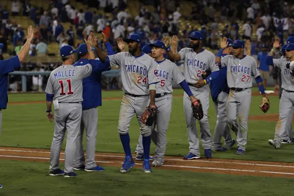 Los Cubs vuelven a derrotar a los Dodgers y acarician la Serie Mundial