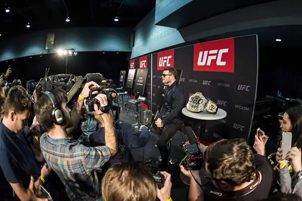 Video: Análisis y predicciones de peleas estelares UFC 204