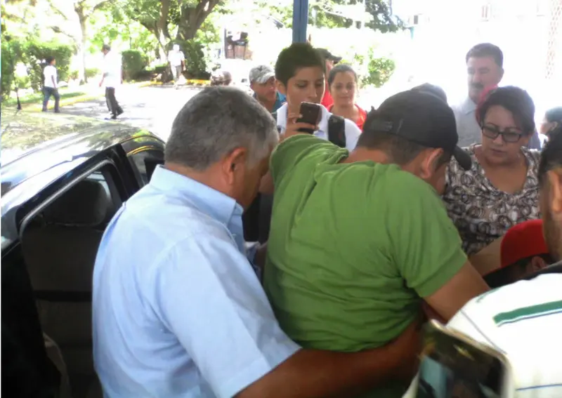 El pelotero Ariel rayo rumbo a Managua para su intervención quirúrgica 