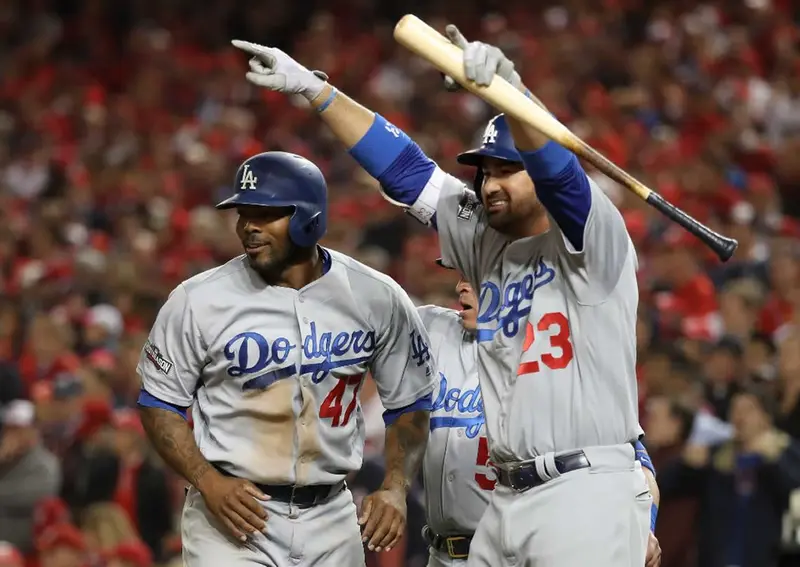Dodgers avanzan a la serie de campeonato de la Liga Nacional contra los Cubs