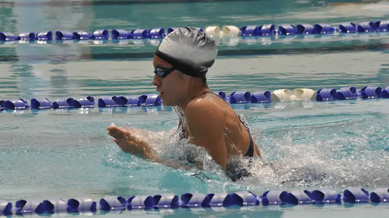 Nadadores inspirados en el Campeonato Nacional de Velocidad Piscina Corta