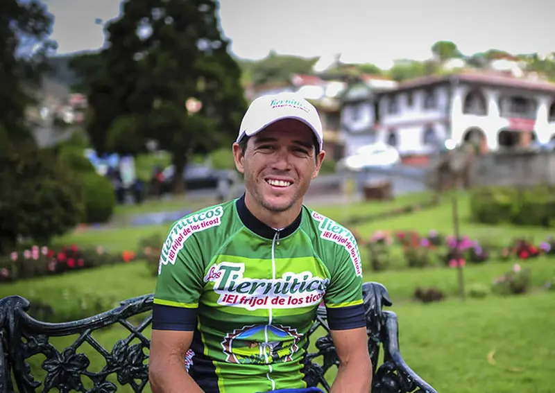 El tico Juan Carlos Rojas se lleva la segunda etapa de la Vuelta Ciclística Claro