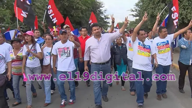 Chocolatito recorrió los barrios del distrito V de Managua en la Caminata del Amor y la Alegría