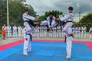 El Taekwondo se apodera del parque "Los Marañones"