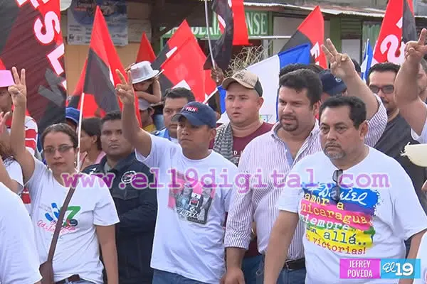 "Chocolatito" recorrió los barrios del distrito V de Managua en la Caminata del Amor y la Alegría