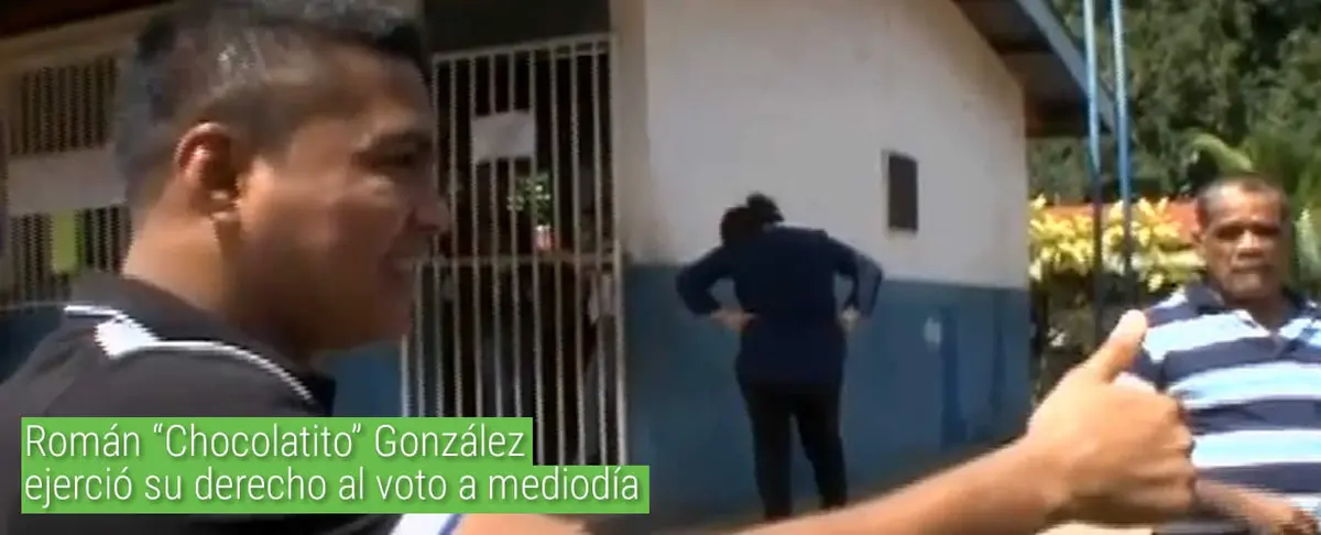 Román “Chocolatito” González ejerció su derecho al voto a mediodía
