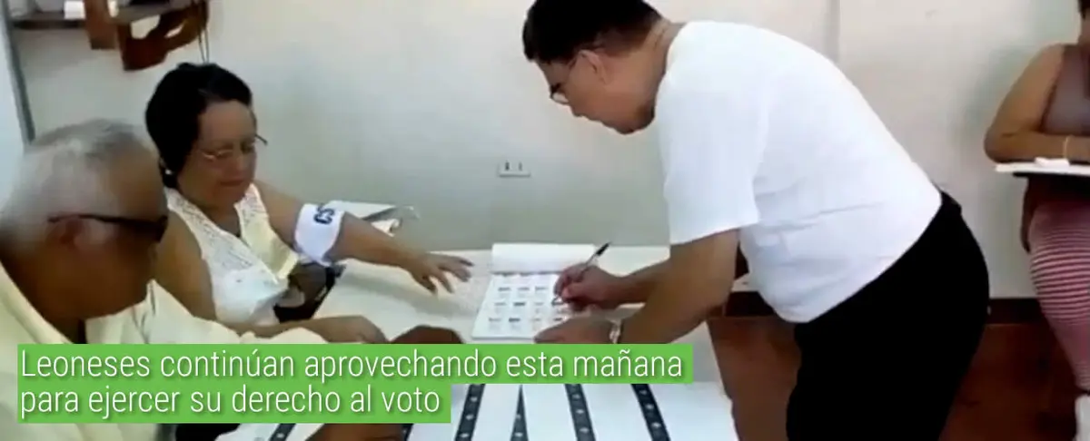 Leoneses continúan aprovechando esta mañana para ejercer su derecho al voto