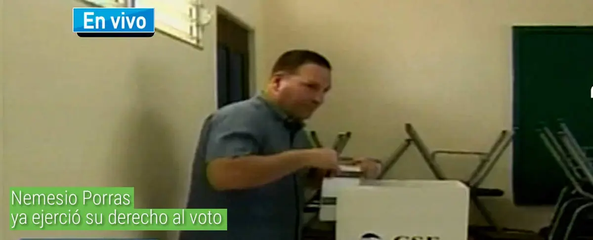 Nemesio Porras ya ejerció su derecho al voto