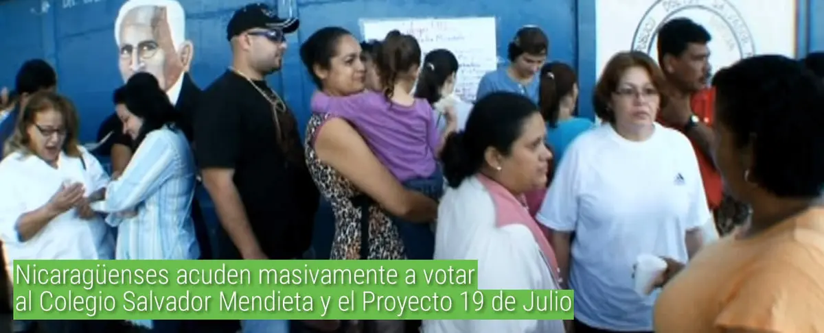 Nicaragüenses acuden masivamente a votar al Colegio Salvador Mendieta y el Proyecto 19 de Julio