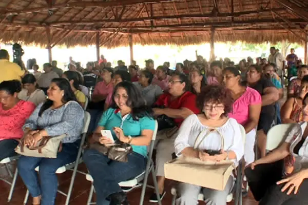 INTUR entrega bonos a Pequeños y Medianos empresarios turísticos