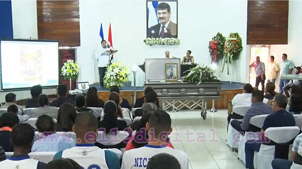 ALMA nombra Hijo Dilecto a Arnulfo Obando