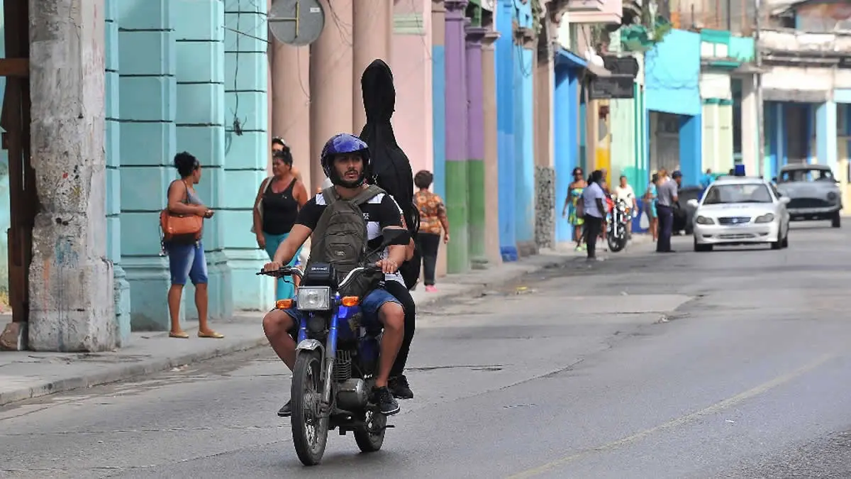 Cuba asimila la muerte de Fidel