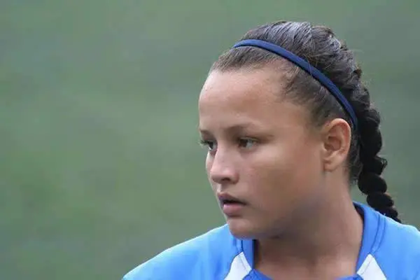 Hermanas Flores disputan liderazgo de goleo en el Torneo Apertura