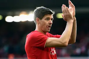 La leyenda del Liverpool Steven Gerrard ha anunciado su retiro del fútbol profesional