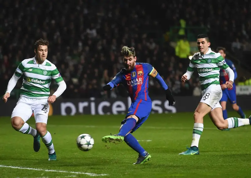 Messi y Neymar acaban con sus deberes en la 
					</li>
					<li>
						<img src=