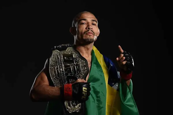 Jose Aldo: "Sabía que volvería a ser campeón, no es mi culpa que McGregor es un cobarde"