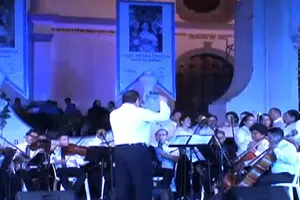 Artistas nacionales unen sus voces en la Serenata a la Virgen del Trono
