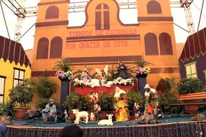 Familias admiran la Avenida “De Bolívar a Chávez” con pinceladas navideñas
