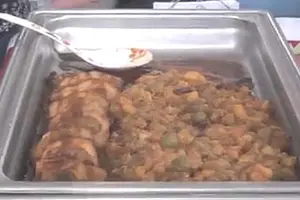 Una rica Gallina Rellena obtiene el primer lugar en el Concurso de Comidas Navideñas de Chinandega