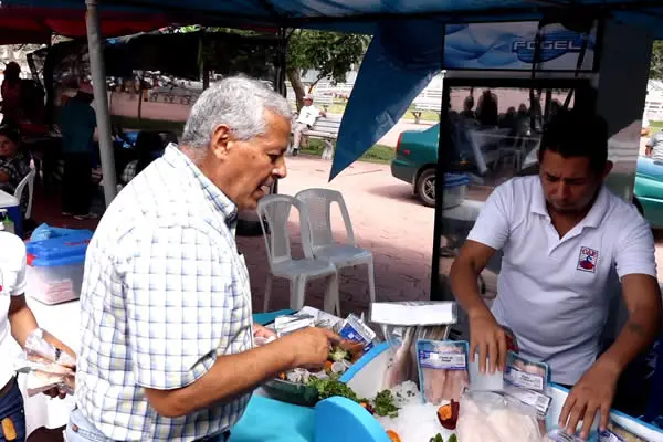 Realizan nueva edición de la Feria del Mar