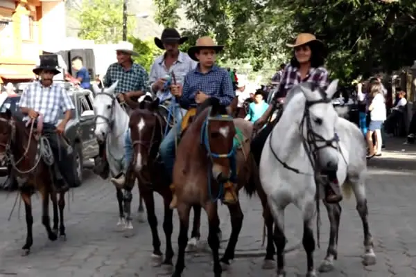 Somoto saluda el nuevo año con alegre hípico popular