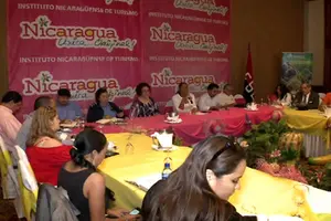 INTUR y Tour Operadoras trabajan en mejorar la atención a los turistas en las fronteras