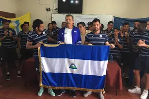 Abanderamiento de la Azul y Blanco rumbo a la Copa Centroamericana en Panamá