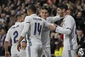 Al ritmo del colombiano James, el Real Madrid domina al Sevilla en la Copa del Rey