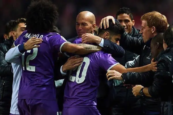 Real Madrid clasificó a los 4tos de la Copa del Rey empatando 3-3 y suma 40 partidos sin perder