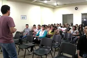 Jóvenes conocen sobre el “Internet de las Cosas”